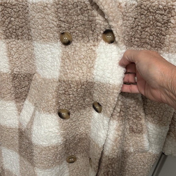 Pink Lily Tan and Cream Plaid Coat - Picture 4 of 8